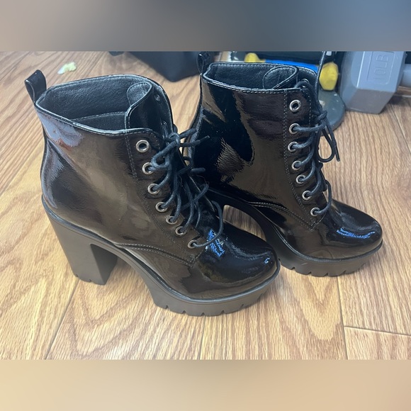 Rubber high heel boots - Picture 3 of 4